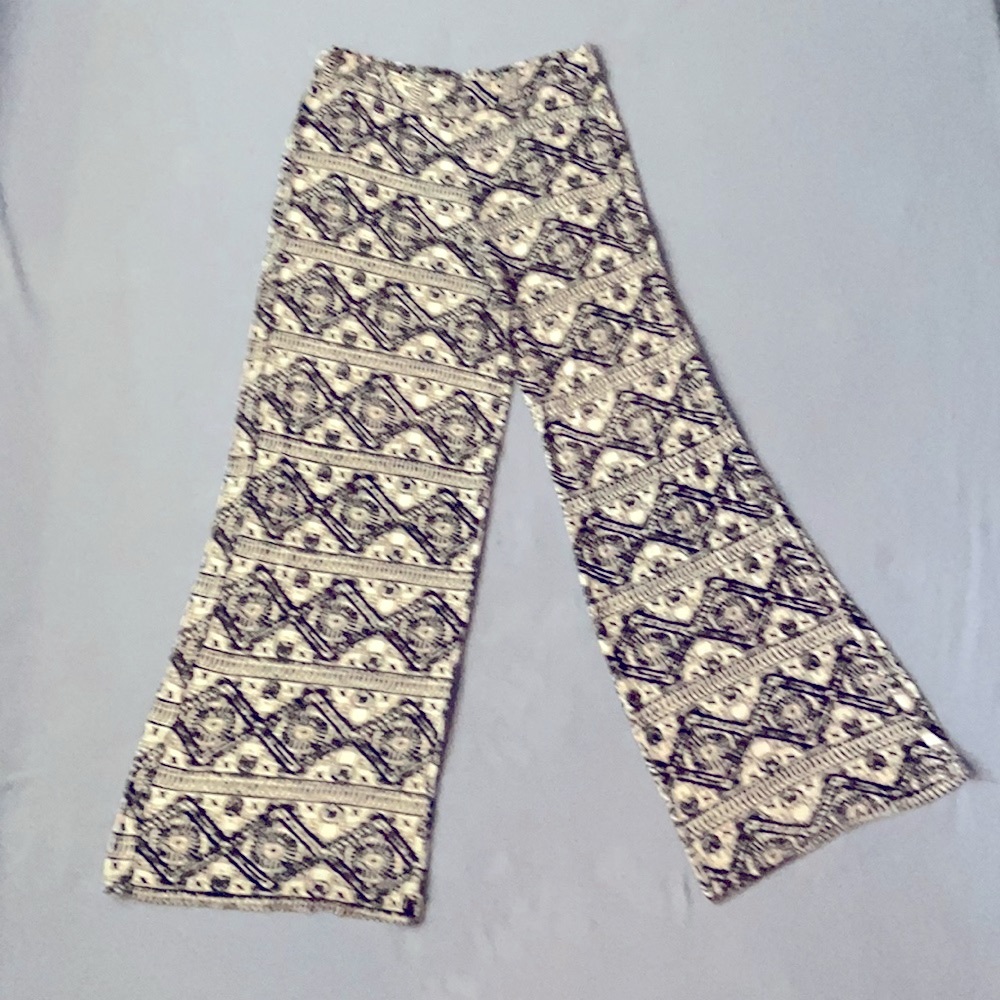 Soft Roz & Ali stretch pants size Large.  Stretch waste and so comfortable….